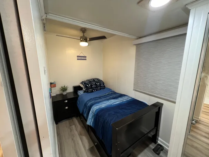 The Elegant Lady Yacht Photos Pics 