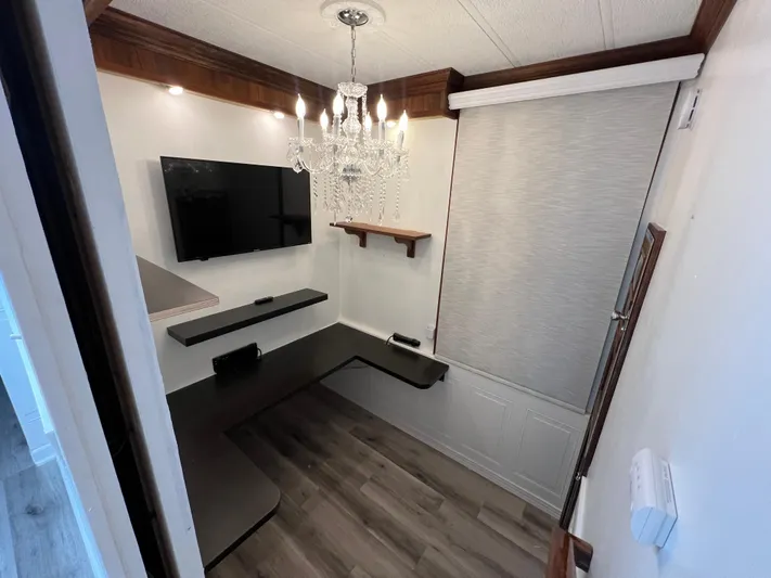 The Elegant Lady Yacht Photos Pics 