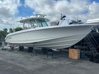 2020 Boston Whaler 380 Outrage
