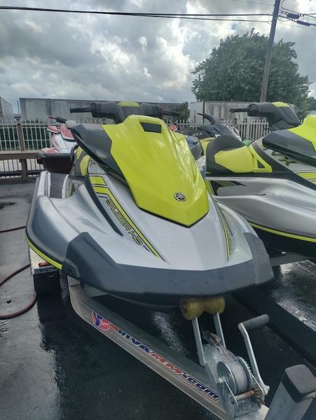 23 Yamaha Waverunner Gp1800 R Svho With Audio Wasserfahrzeug Und Jet Ski Kaufen Yachtworld