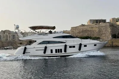 2016 Fairline Squadron 65