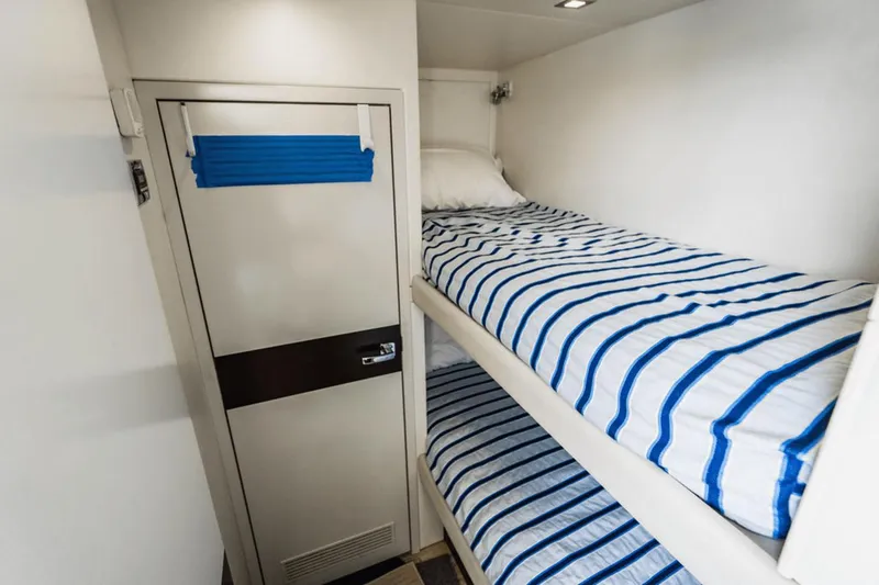 Surplus Lines Yacht Photos Pics 