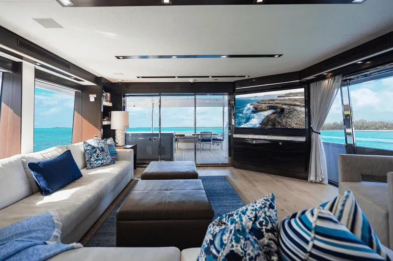 Surplus Lines Yacht Photos Pics 