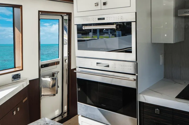 Surplus Lines Yacht Photos Pics 