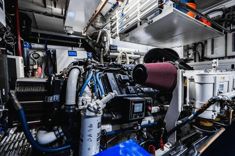 Surplus Lines Yacht Photos Pics 