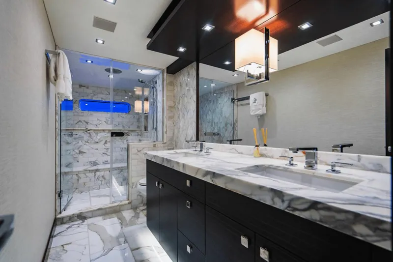 Surplus Lines Yacht Photos Pics 