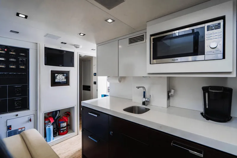 Surplus Lines Yacht Photos Pics 