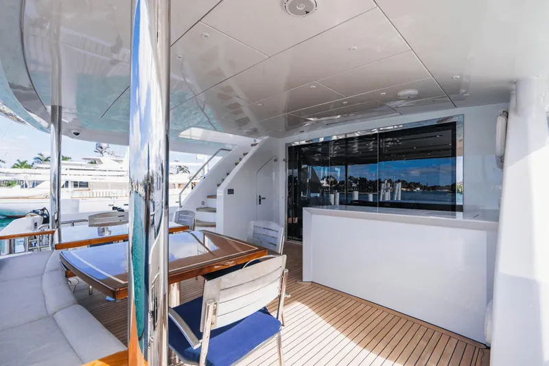 Surplus Lines Yacht Photos Pics 