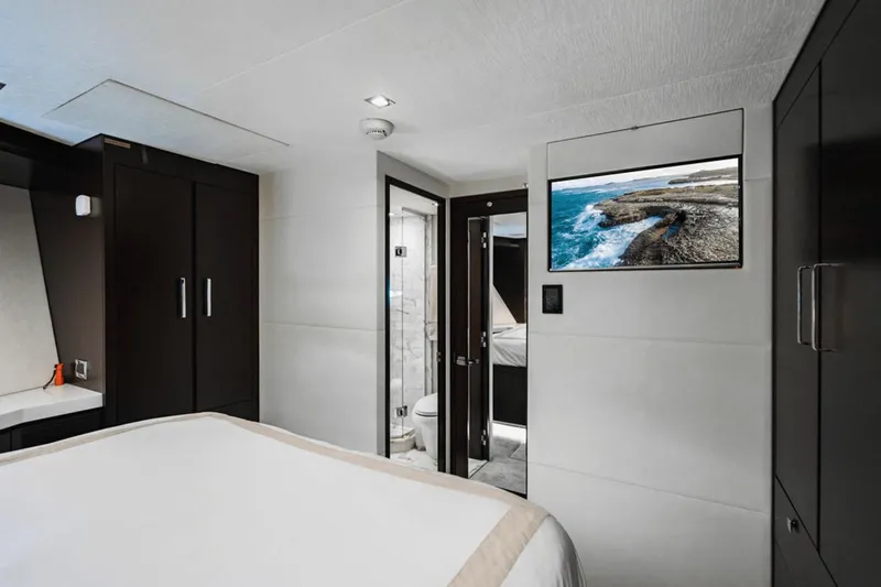 Surplus Lines Yacht Photos Pics 