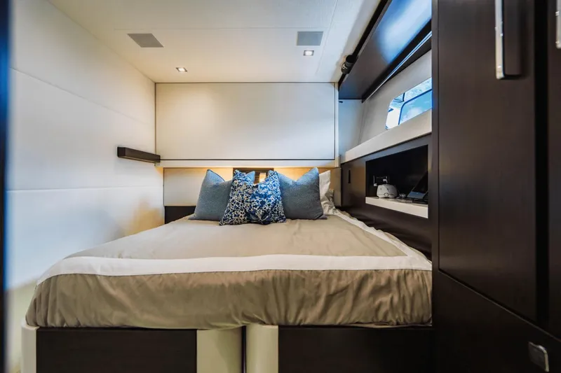 Surplus Lines Yacht Photos Pics 