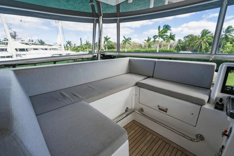 Surplus Lines Yacht Photos Pics 