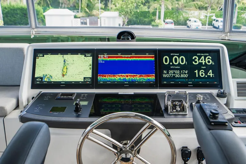 Surplus Lines Yacht Photos Pics 