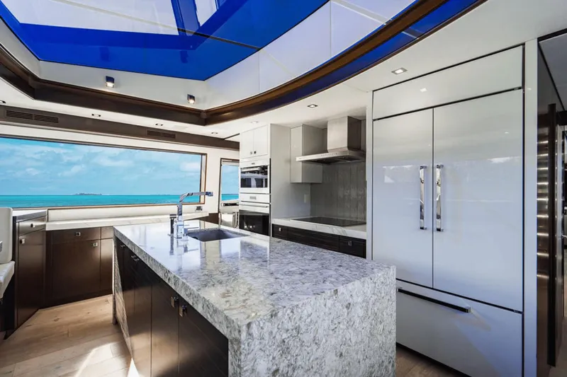 Surplus Lines Yacht Photos Pics 