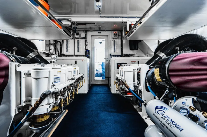 Surplus Lines Yacht Photos Pics 