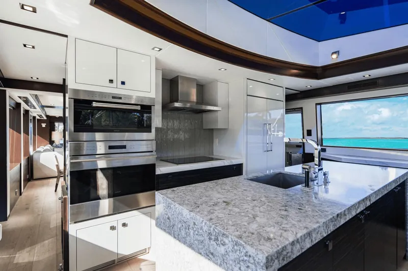 Surplus Lines Yacht Photos Pics 