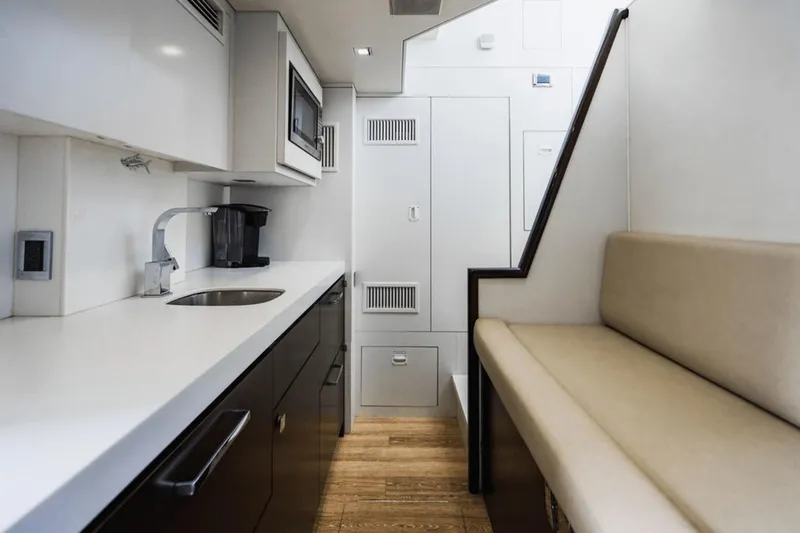 Surplus Lines Yacht Photos Pics 