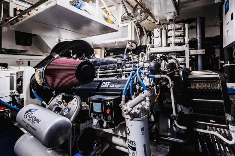 Surplus Lines Yacht Photos Pics 