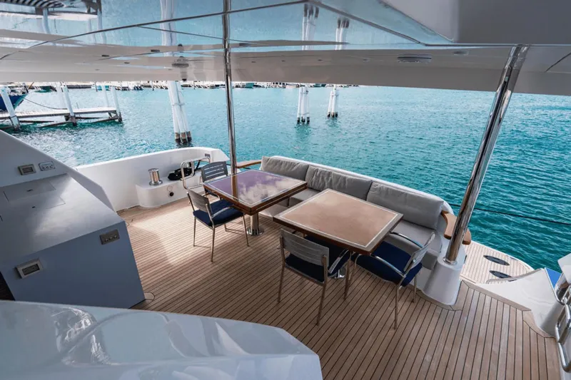 Surplus Lines Yacht Photos Pics 