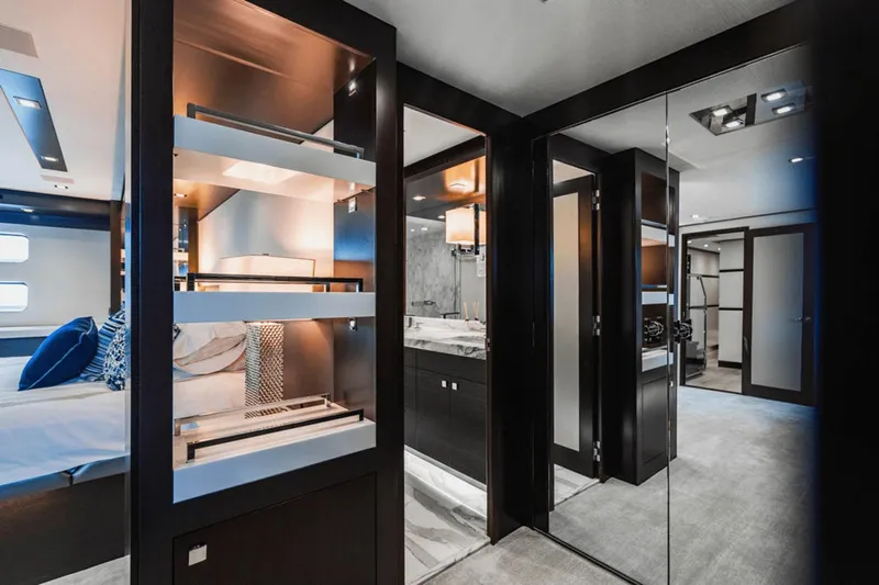 Surplus Lines Yacht Photos Pics 