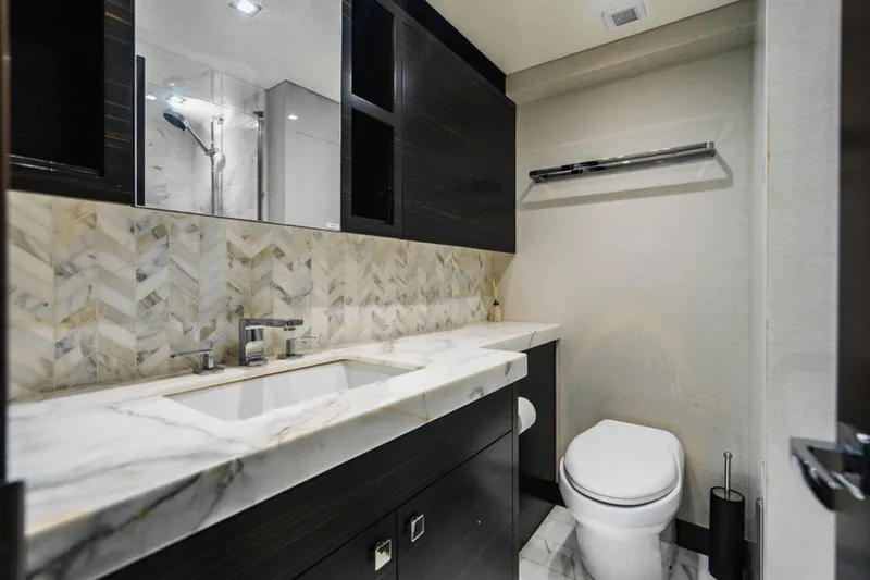 Surplus Lines Yacht Photos Pics 