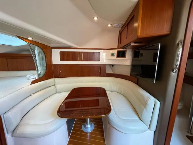 Bona Vita Yacht Photos Pics Dinette