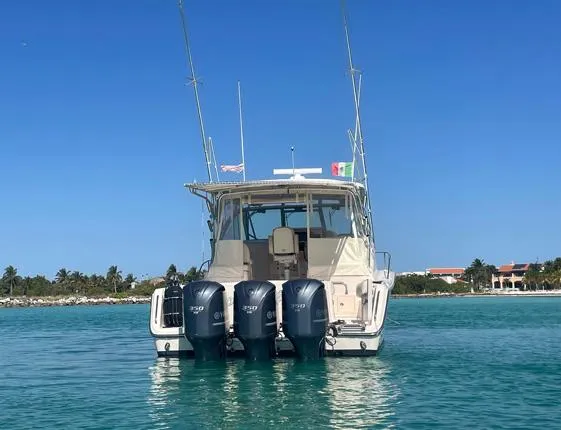 Bona Vita Yacht Photos Pics Stern