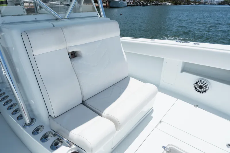  Yacht Photos Pics 2017 SeaVee Z39 boat with white seating and ocean view.