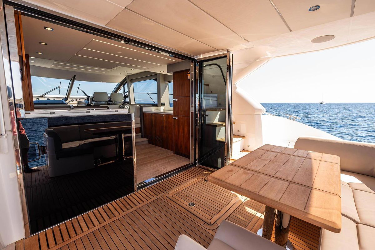 2020 Sunseeker 52 