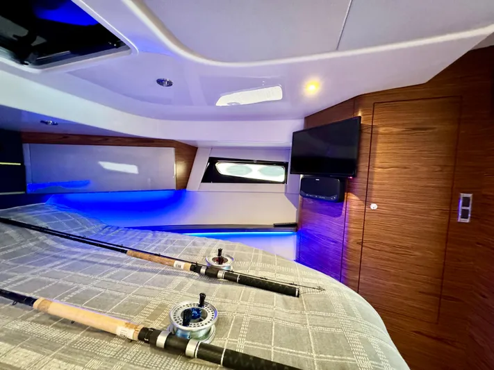 Days Ahead Yacht Photos Pics 