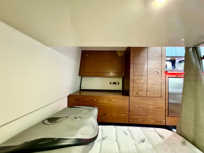 Days Ahead Yacht Photos Pics 