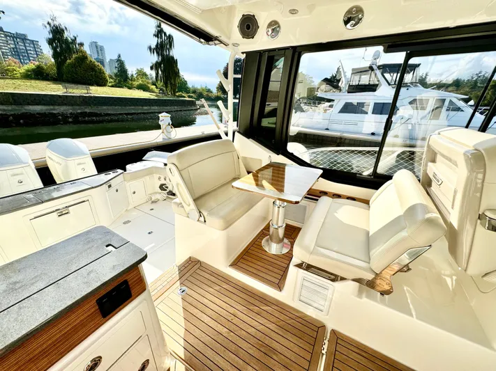 Days Ahead Yacht Photos Pics 