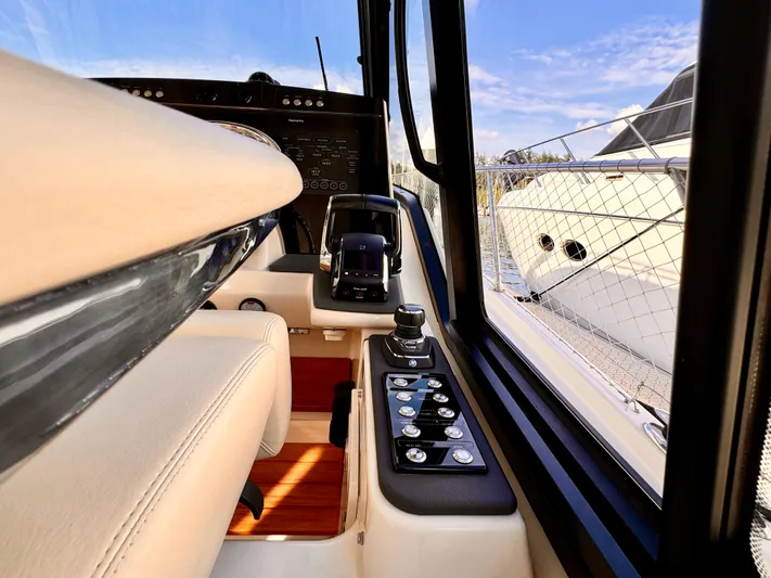 Days Ahead Yacht Photos Pics 