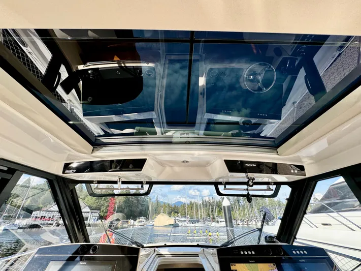 Days Ahead Yacht Photos Pics 