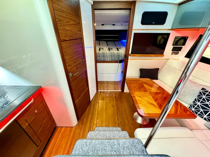 Days Ahead Yacht Photos Pics 