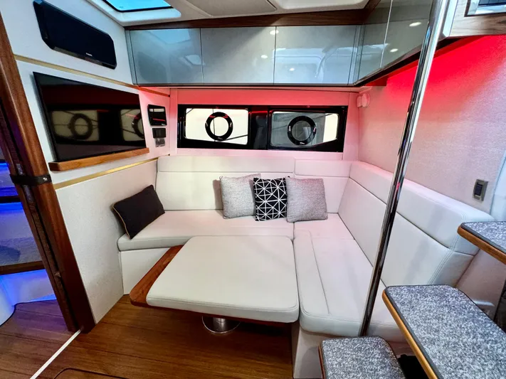 Days Ahead Yacht Photos Pics 