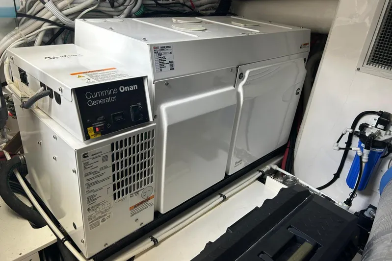  Yacht Photos Pics Cummins Onan generator in 2020 Maritimo M64 yacht engine room.