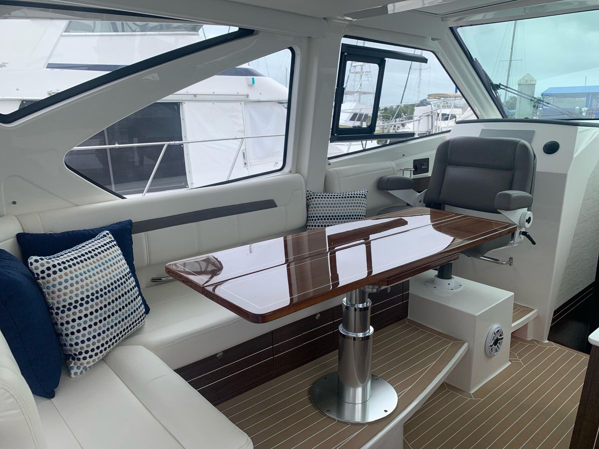 2023 Pursuit 46 