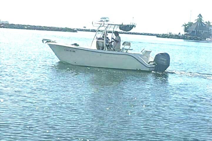 Cobia 220 Center Console