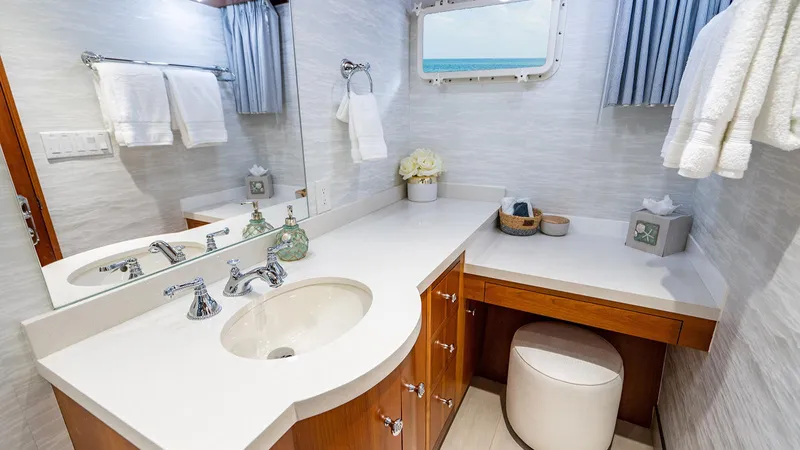 Silver Seas Yacht Photos Pics Guest Ensuite