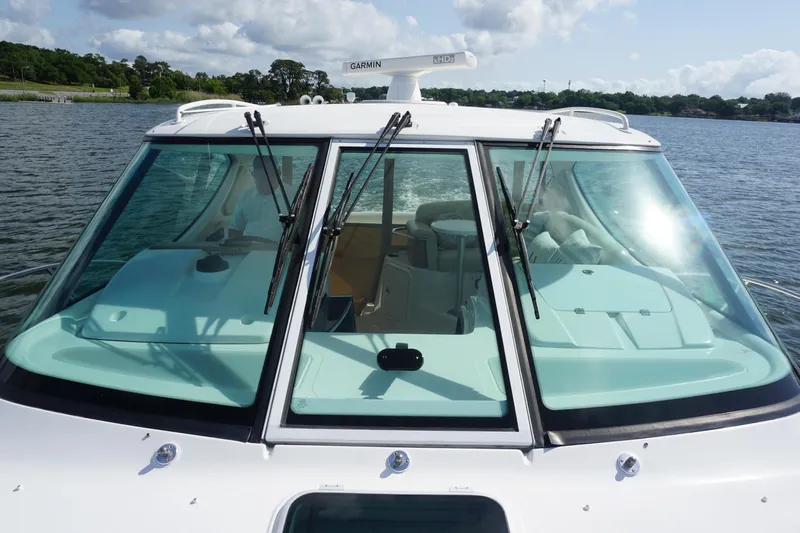 The Pearl Yacht Photos Pics 2007 Tiara Yachts 3900 boat on water, front view with windshield and wipers.