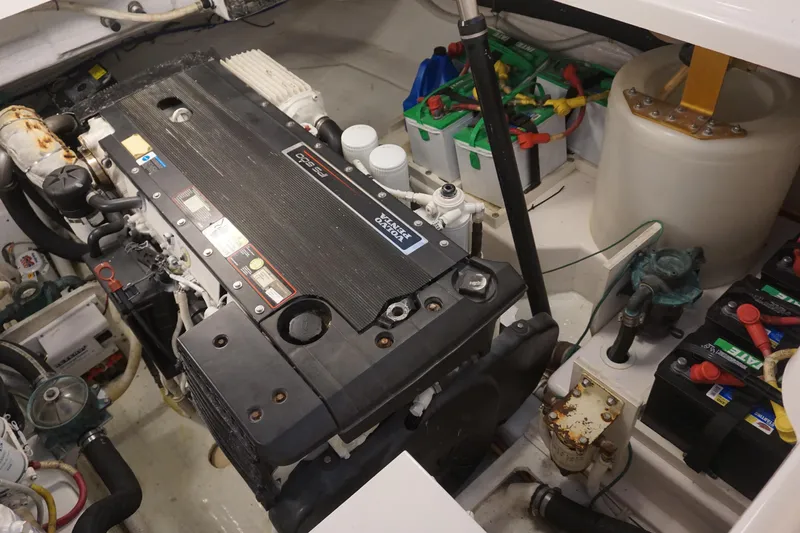 The Pearl Yacht Photos Pics Engine room of a 2007 Tiara Yachts 3900, featuring a well-maintained marine engine.