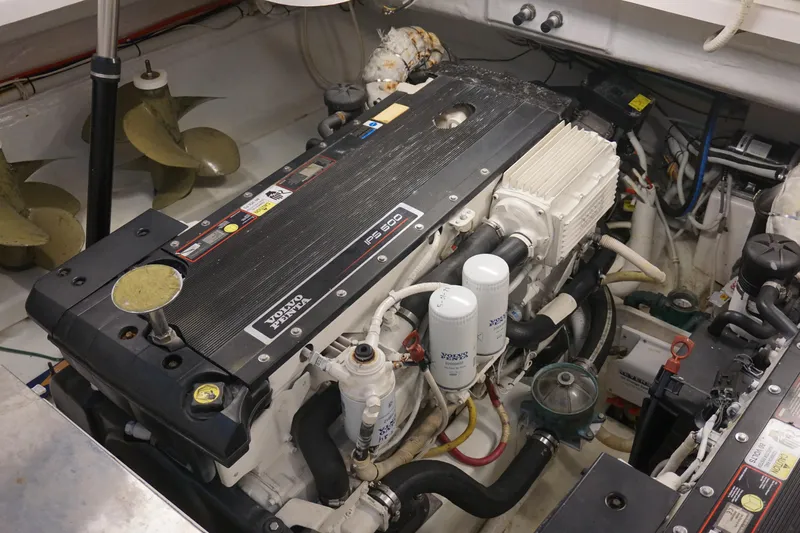 The Pearl Yacht Photos Pics Engine room of a 2007 Tiara Yachts 3900, featuring a well-maintained marine engine.