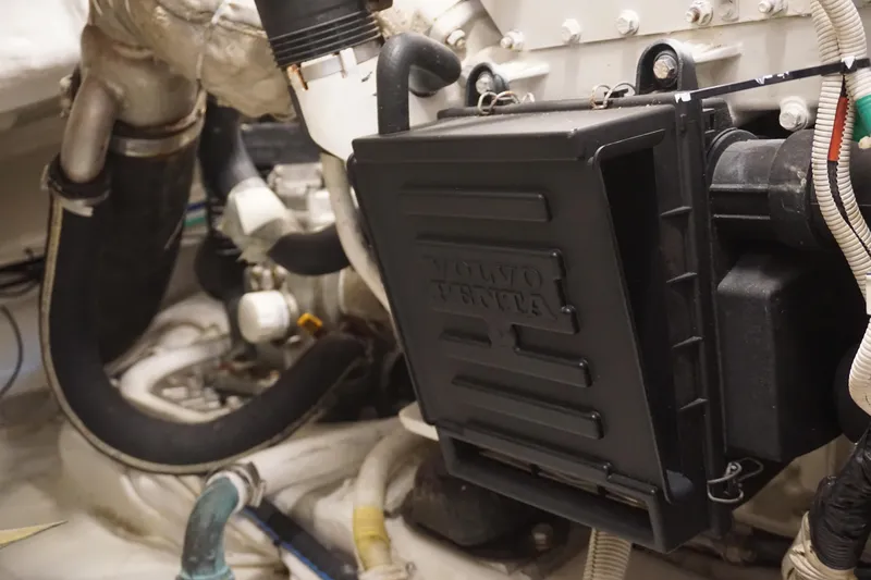 The Pearl Yacht Photos Pics Engine compartment of a 2007 Tiara Yachts 3900, featuring detailed mechanical components.