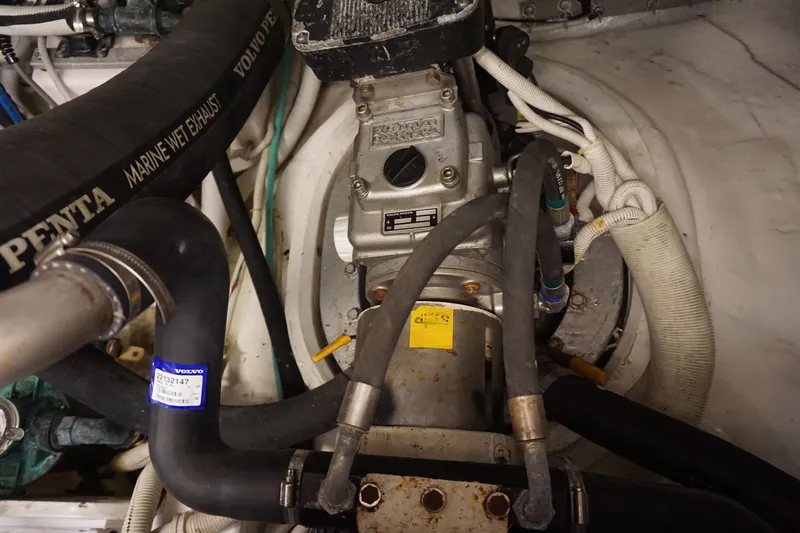 The Pearl Yacht Photos Pics Engine compartment of a 2007 Tiara Yachts 3900, featuring Volvo Penta components.