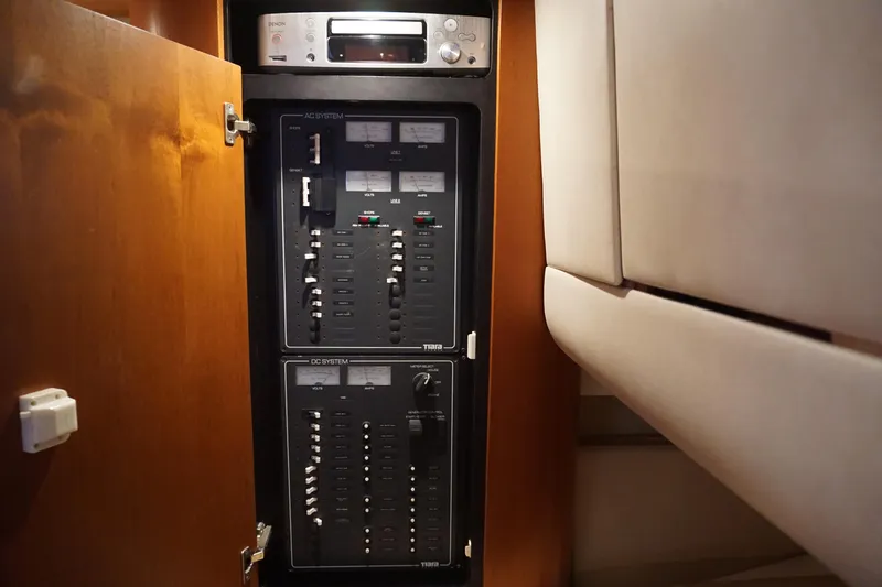 The Pearl Yacht Photos Pics 