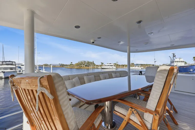 Footloose Yacht Photos Pics Cheoy Lee 95 FOOTLOOSE - Main Deck Aft