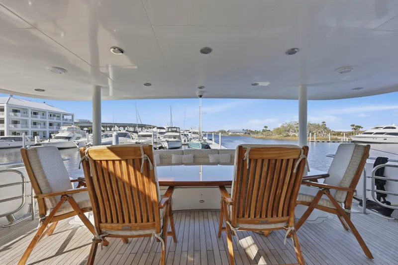 Footloose Yacht Photos Pics Cheoy Lee 95 FOOTLOOSE - Main Deck Aft