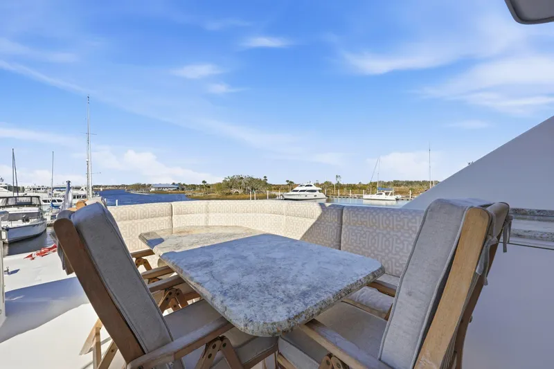 Footloose Yacht Photos Pics Cheoy Lee 95 FOOTLOOSE - Fly Bridge Aft