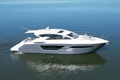 Cruisers Yachts 46 Cantius
