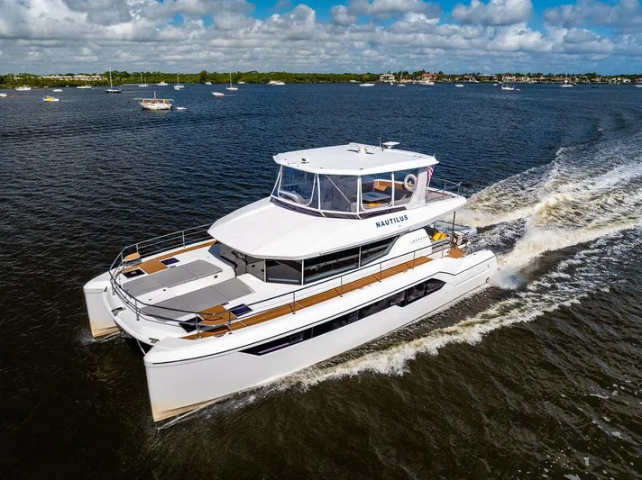 Nautilus Yacht Photos Pics 